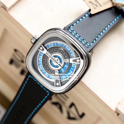 原单货七个星期五M1/05是SEVENFRIDAY与国际和平奖获得者国际助残组织共同合作推出的限量款手表，尺寸:47X47.6mm 商品图4