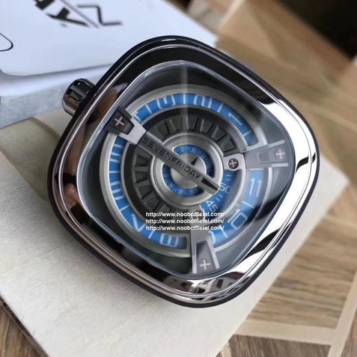 原单货七个星期五M1/05是SEVENFRIDAY与国际和平奖获得者国际助残组织共同合作推出的限量款手表，尺寸:47X47.6mm 商品图14