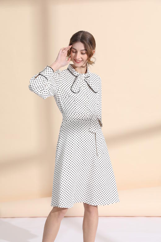 领蝴蝶结装饰大摆连衣裙（附腰带） 商品图2