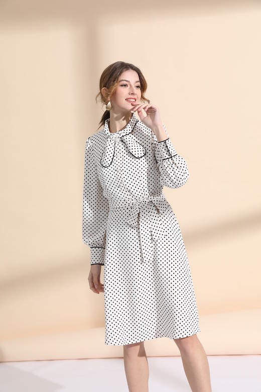 领蝴蝶结装饰大摆连衣裙（附腰带） 商品图3