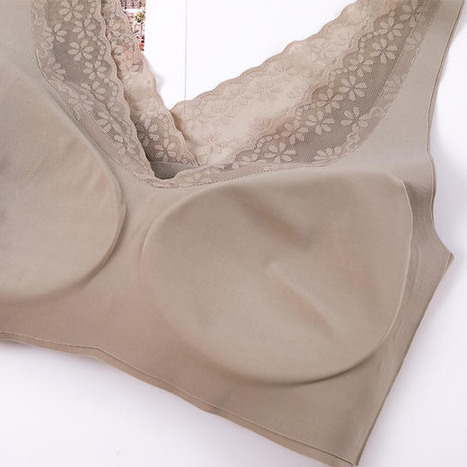 【秒杀品不退不换】皇家丽美轻羽无痕内衣收副乳无钢圈无感贴合文胸内衣套装WW018 商品图6