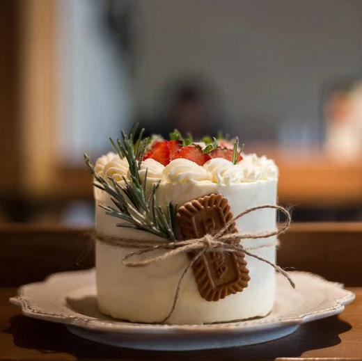 迭香（像犹豫好久寄出的情书）因草莓过季口感偏酸更换为其它时令鲜果 商品图0