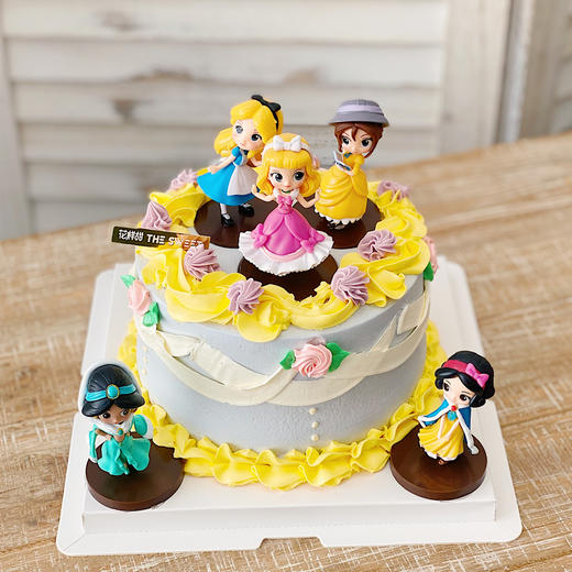 在逃公主 · 复古童趣奶油蛋糕*公主摆件随机搭配 商品图1