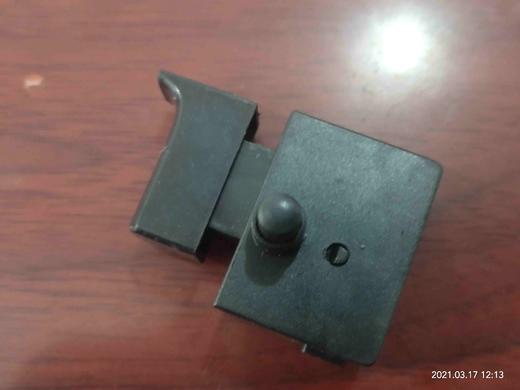 【货号04986】浙江100角磨机开关 单边接线开关电钻开关5A带锁开关 商品图4