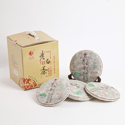 龙印·老白茶饼2010年白牡丹258g   成箱规格：6提共42饼 商品图4