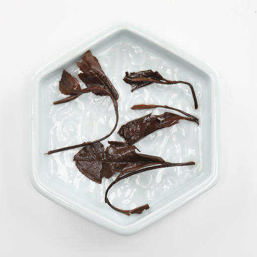 太姥山韵·福鼎白茶饼2012年寿眉357g  成箱规格：4提共28饼 商品图3