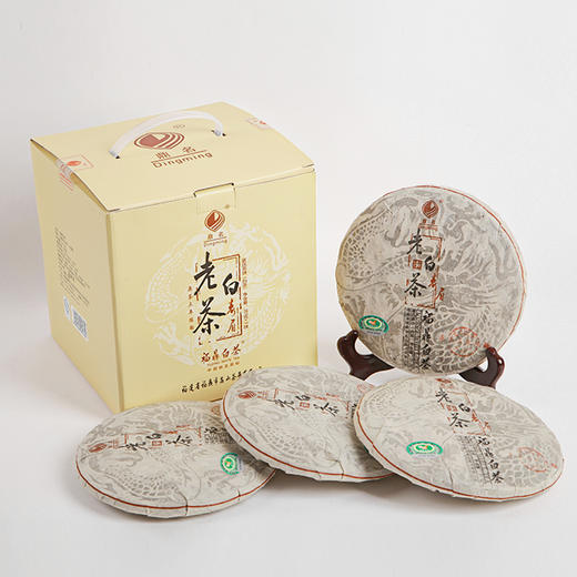 龙印·老白茶饼2010年寿眉357g  成箱规格：4提共28饼 商品图4