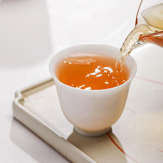 龙印·老白茶饼2010年寿眉258g   成箱规格：6提共42饼 商品图2