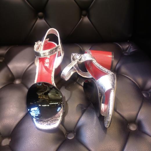 LFGJ 1130个性休闲圆跟凉鞋 商品图3