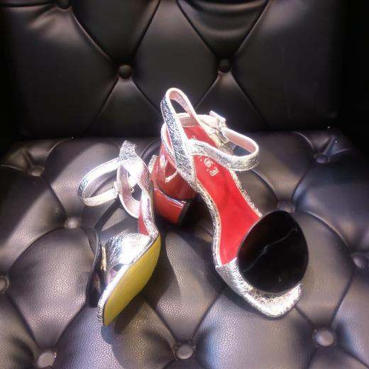 LFGJ 1130个性休闲圆跟凉鞋 商品图2