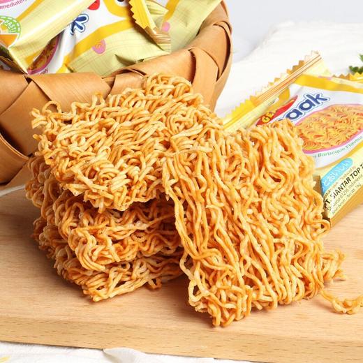 GEMEZ香辣小鸡面24包 印尼进口  休闲零食干吃点心面整箱批发 商品图3