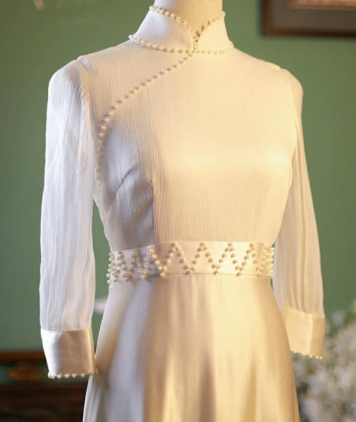 荷言HEYEN 东方美人【明星同款】重磅真丝+手工钉珠+蕾丝贴片手工旗袍 商品图3