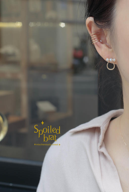 spoiledbrat jewelry珍珠马蹄耳钉 商品图1