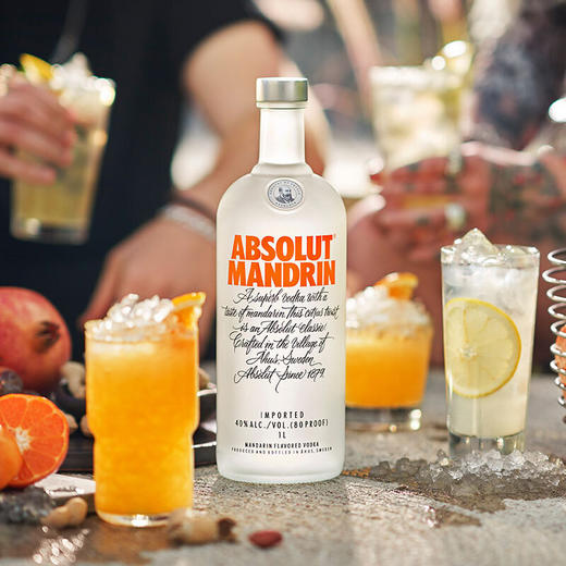 瑞典绝对伏特加系列700ml 柠檬味/青柠檬味/柑橘味/苹果梨味 011841/011234/012011/011953 商品图3