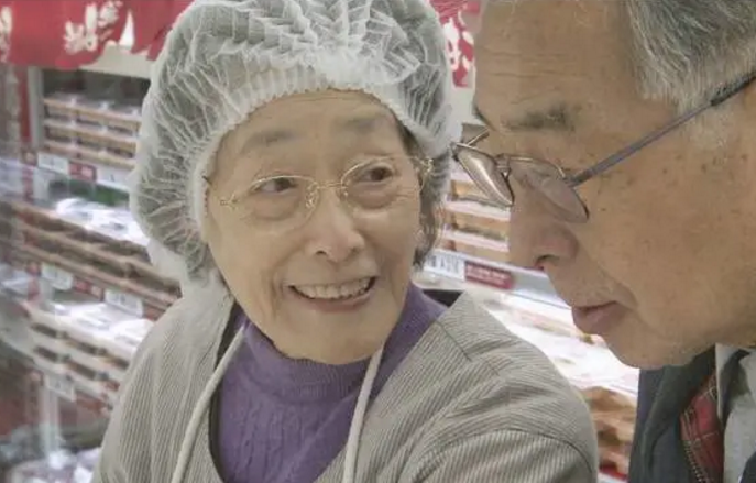 从欠债8000万到年赚7.8亿，这对老夫妻是怎么做到的？