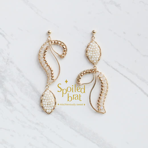 SpoiledBratJewelry 珍珠月光石耳环 商品图0