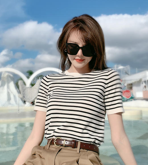 【百图lulu定制】【海魂衫】不过时的经典，“海魂衫”条纹T恤，凉爽舒适曲珠面料 商品图0