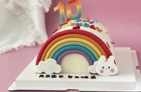 翻糖彩虹装饰蛋糕