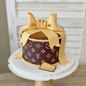 老花蝴蝶结 · 奶油蛋糕