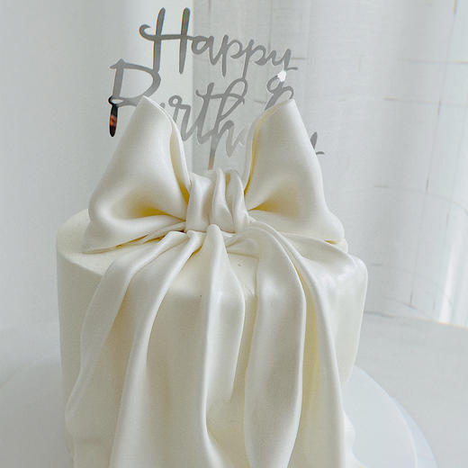 丝缎蝴蝶结 · 奶油蛋糕[动物性奶油霜抹面] 商品图1