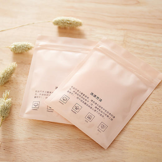 弗利少女乳贴 肤色花瓣型硅胶胸贴 食品级牙胶 防露点 可重复使用 商品图3