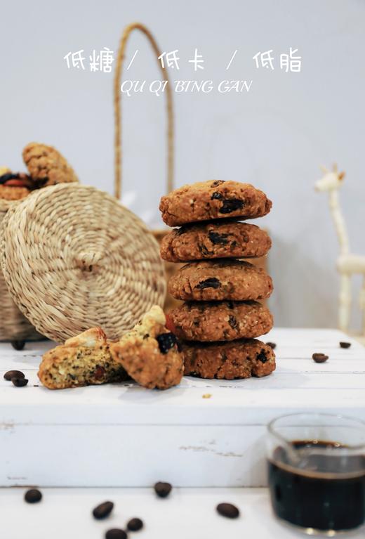 低糖 低卡 低脂的燕麦曲奇，酥香粗纤维， 早餐搭配一杯牛奶 营养均衡 下午茶配咖啡 美味又健康 商品图3