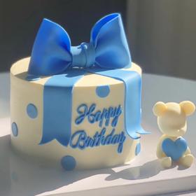 蓝色翻糖蝴蝶结蛋糕