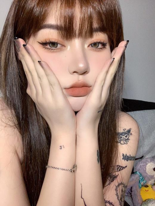 【小红书推荐款】yukicon大奶盖，日抛/直径14.4/着色13.9，88/一盒，158/两盒，278/四盒，398/六盒，588/十盒，3月2号结束，如需佩戴工具请备注哦！ 商品图4