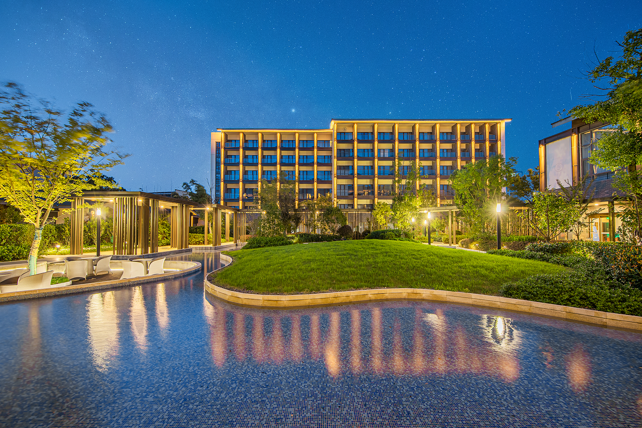 棋牌平台- 棋牌官网网站- 棋牌游戏APP下载2026年五合一智能下棋机器人对比评测：元萝卜SenseRobot与其他品牌哪款更适合孩子？