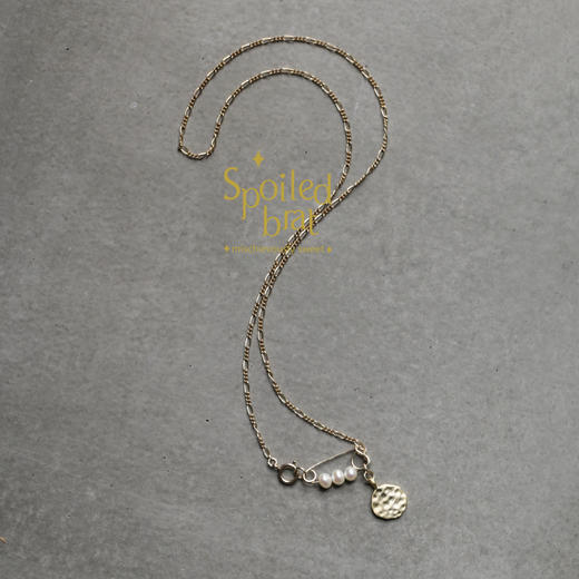 SpoiledBrat Jewelry珍珠别针圆牌不对称项链 商品图0
