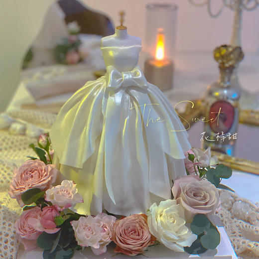 旋转婚纱  · 奶油蛋糕 【求婚结婚纪念日推荐】 商品图1