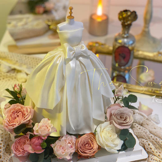 旋转婚纱  · 奶油蛋糕 【求婚结婚纪念日推荐】 商品图0