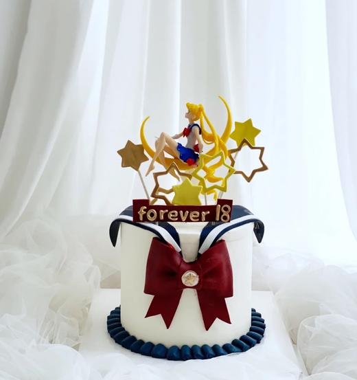 水冰月翻糖装饰主题蛋糕：(水冰月，童年的女神，愿我们不管多大都永远有颗少女心) 商品图0