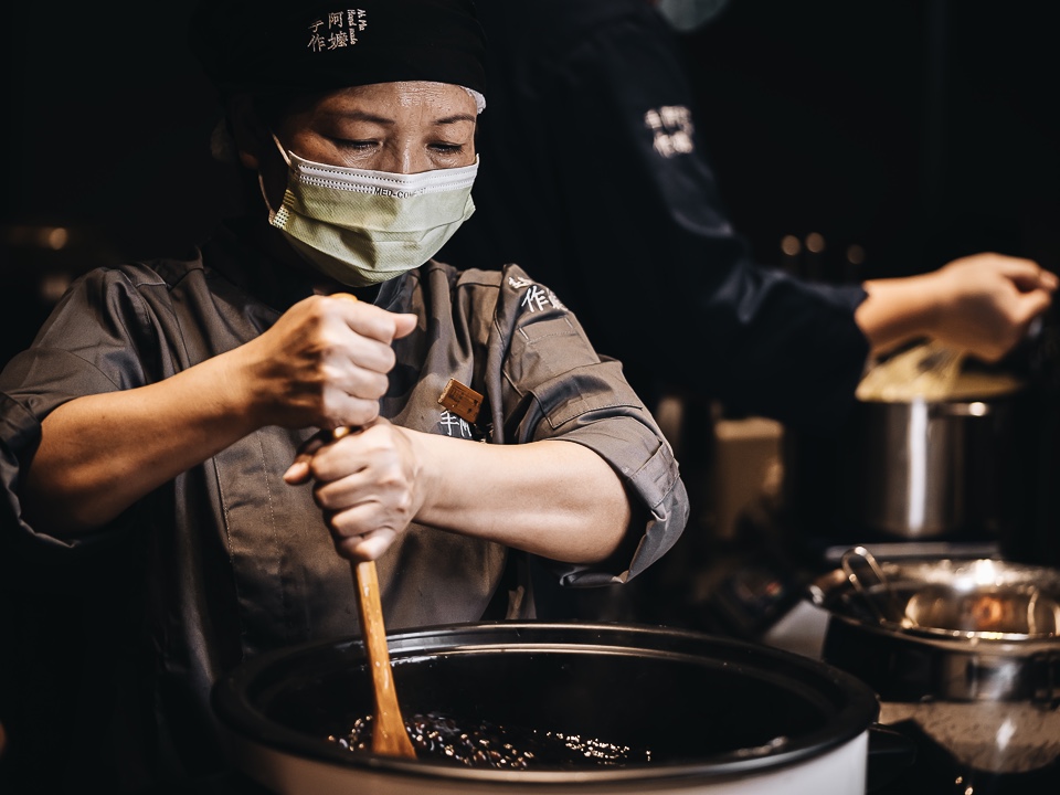 最高日出3000+杯，月均营业额超百万，“手作”茶饮为什么受追捧？