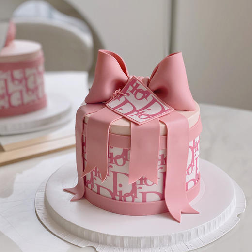 Dior蝴蝶结  · 奶油蛋糕 商品图0