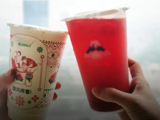 研究了10个茶饮品牌，我们总结了秋冬茶饮新品的几大特点