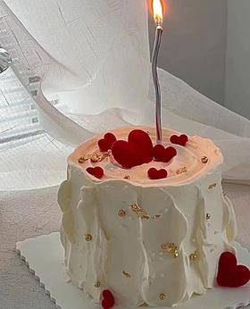 氛围感爱的味道主题蛋糕:（尽余生之慷慨，许你一世之偏爱)