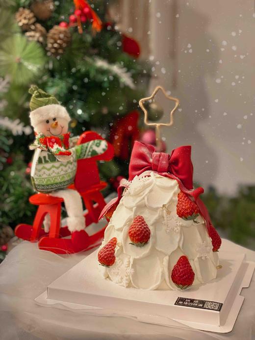 冬日限定：奶油草莓塔蛋糕，没有甜甜的文案，只有入口即化的蓝风车动物奶油，还有奶香微甜的蛋糕 商品图9