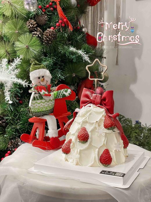 冬日限定：奶油草莓塔蛋糕，没有甜甜的文案，只有入口即化的蓝风车动物奶油，还有奶香微甜的蛋糕 商品图7