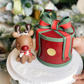 一“鹿”苺好 · 奶油蛋糕