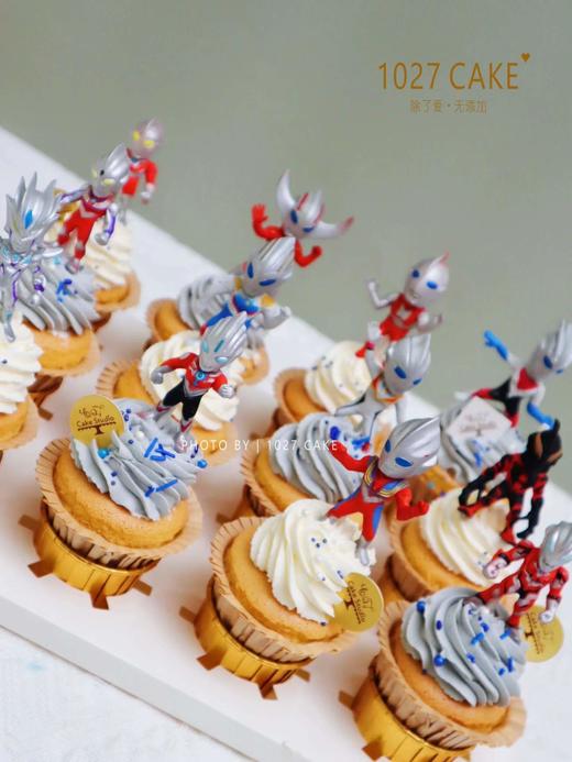 1027CAKE | 奥特曼系列 纸杯蛋糕（公仔随机） 商品图1