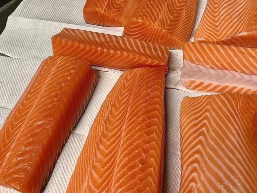 【周五到】挪威三文鱼 200克~来自北极纯净海域的顶级优质三文鱼，新鲜现切，肉质嫩滑，吃在嘴里还有股奶香味 商品图3