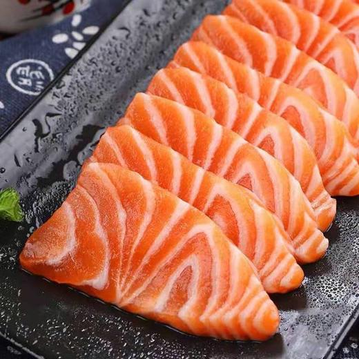 【周五到】挪威三文鱼 200克~来自北极纯净海域的顶级优质三文鱼，新鲜现切，肉质嫩滑，吃在嘴里还有股奶香味 商品图1