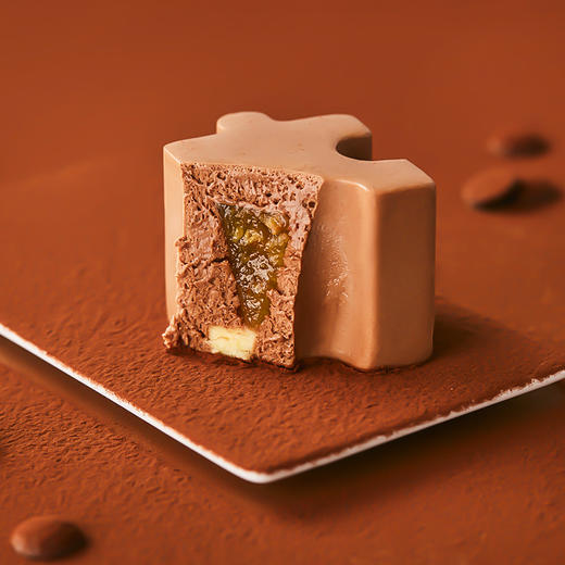 拼图-百香果黑巧慕斯蛋糕 商品图1