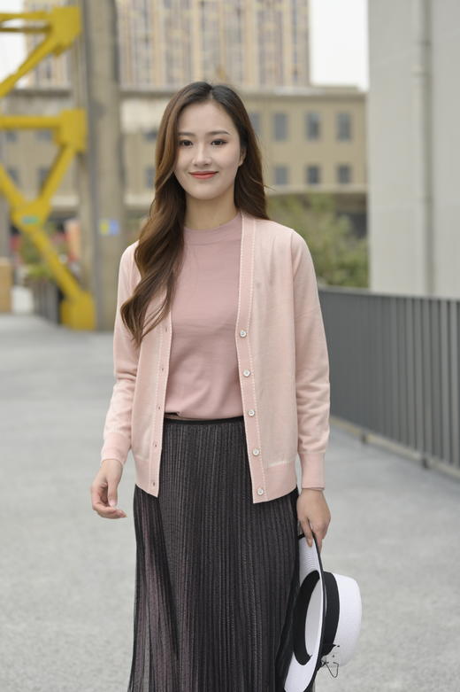 【热销】臣禾【100%美丽诺羊毛】精纺斜肩圆领针织衫 通勤针织上衣H221090258 商品图2