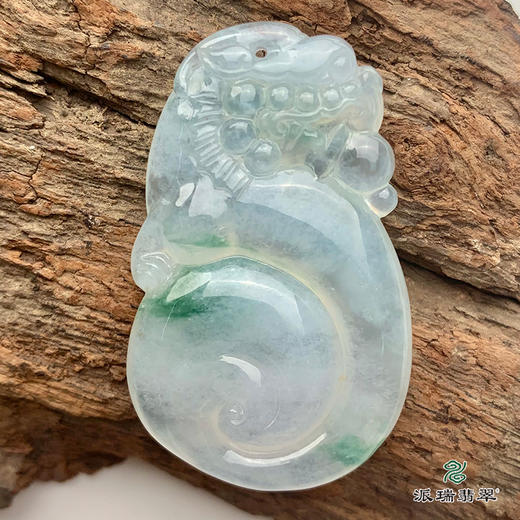派瑞翡翠 翡翠挂件 糯冰种 飘绿花 商品图3