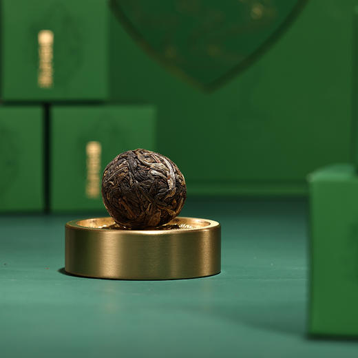 2022第七大茶山 (景迈龙珠）生茶礼盒装（带杯）112g 商品图4