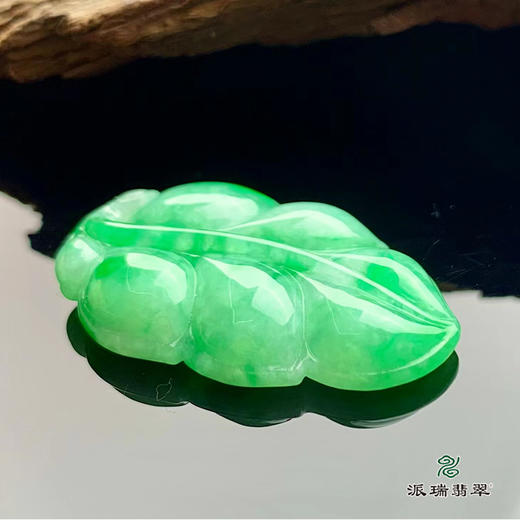 派瑞翡翠 翡翠挂件 糯种 绿色 商品图3