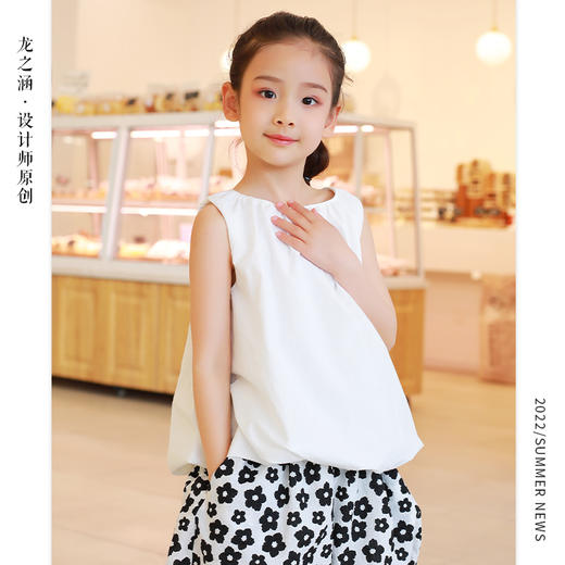 老虎【气质网红爆款】2022龙之涵原创设计师款无袖面包服  全棉 三次高温水洗  简约气质款 女童无袖面包上衣 商品图0