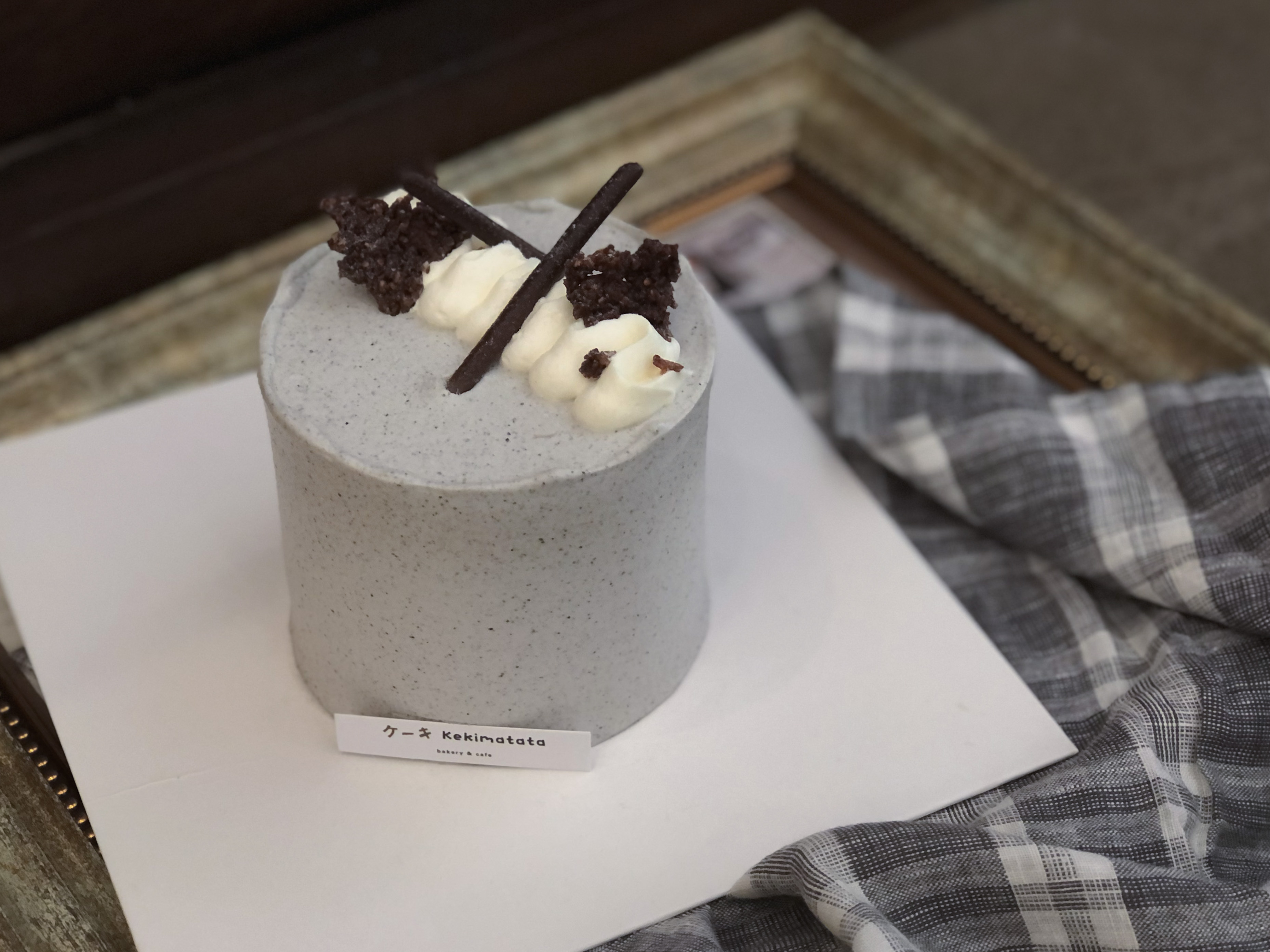 黑芝麻草莓库利奶油蛋糕